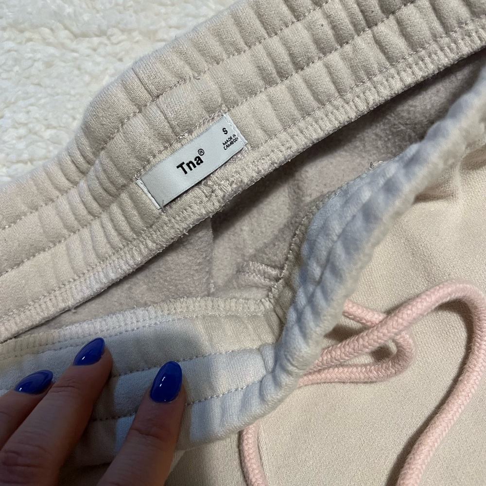 Aritzia sweats- TNA